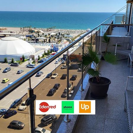 Seaview Cancun Apartments Summerland Mamaia Esterno foto