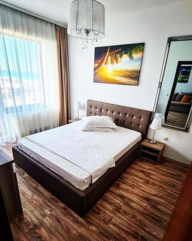 Seaview Cancun Apartments Summerland Mamaia Esterno foto