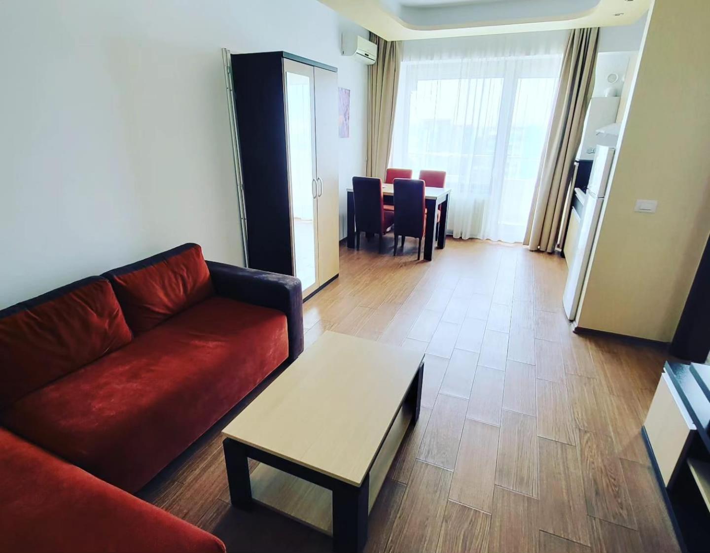 Seaview Cancun Apartments Summerland Mamaia Esterno foto