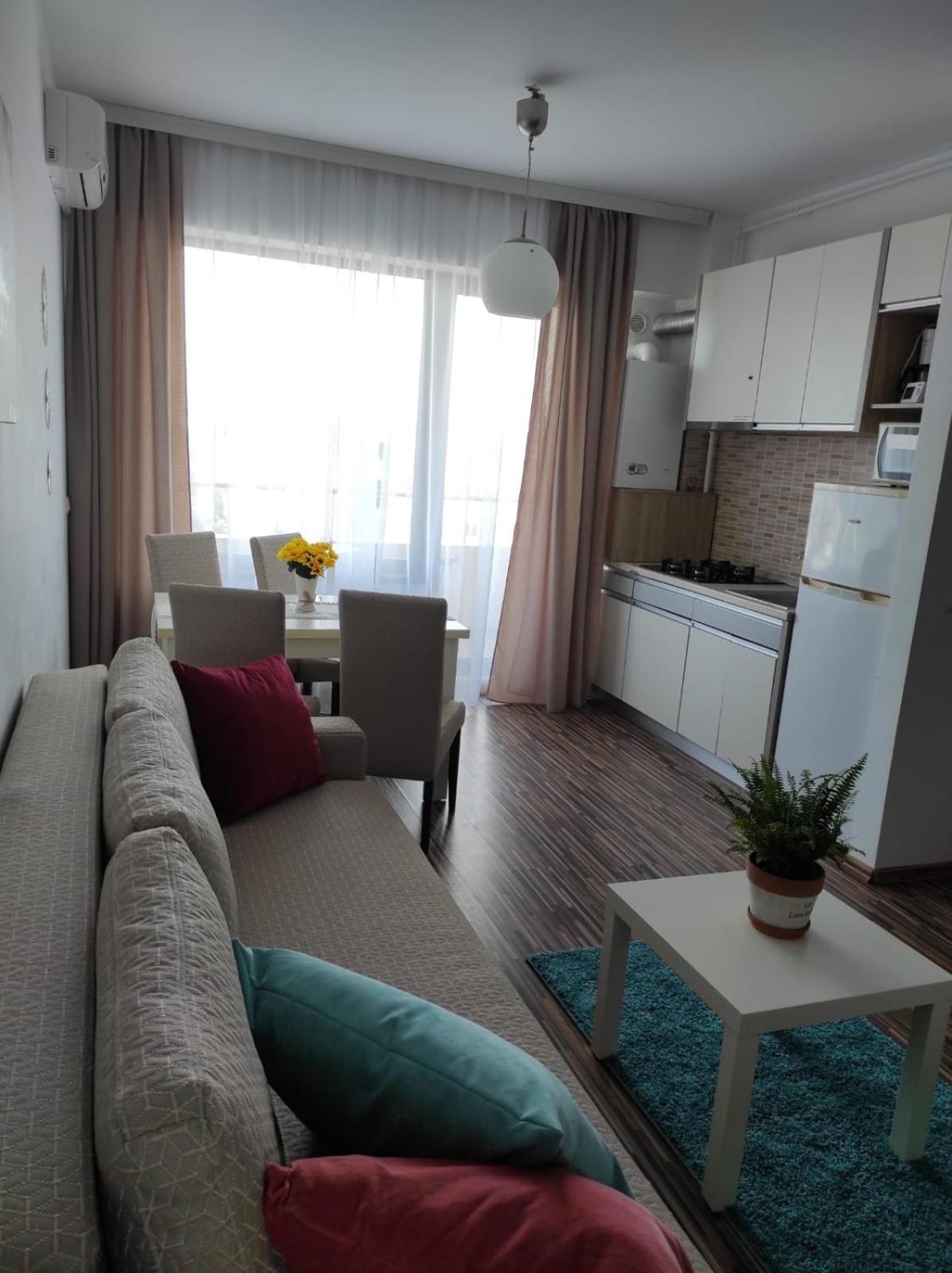 Seaview Cancun Apartments Summerland Mamaia Esterno foto